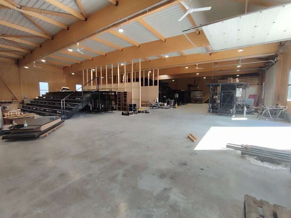 Autre à LA TOUR-DU-PIN