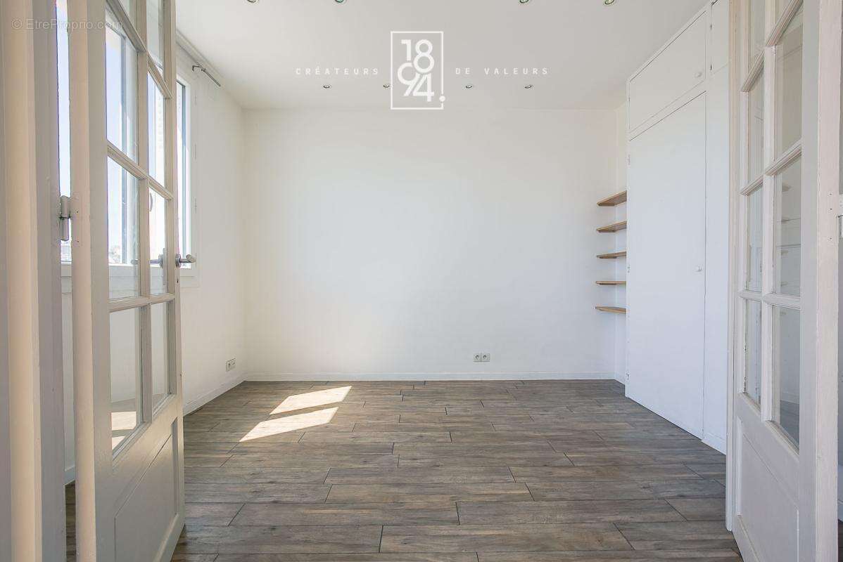 Appartement à MARSEILLE-6E