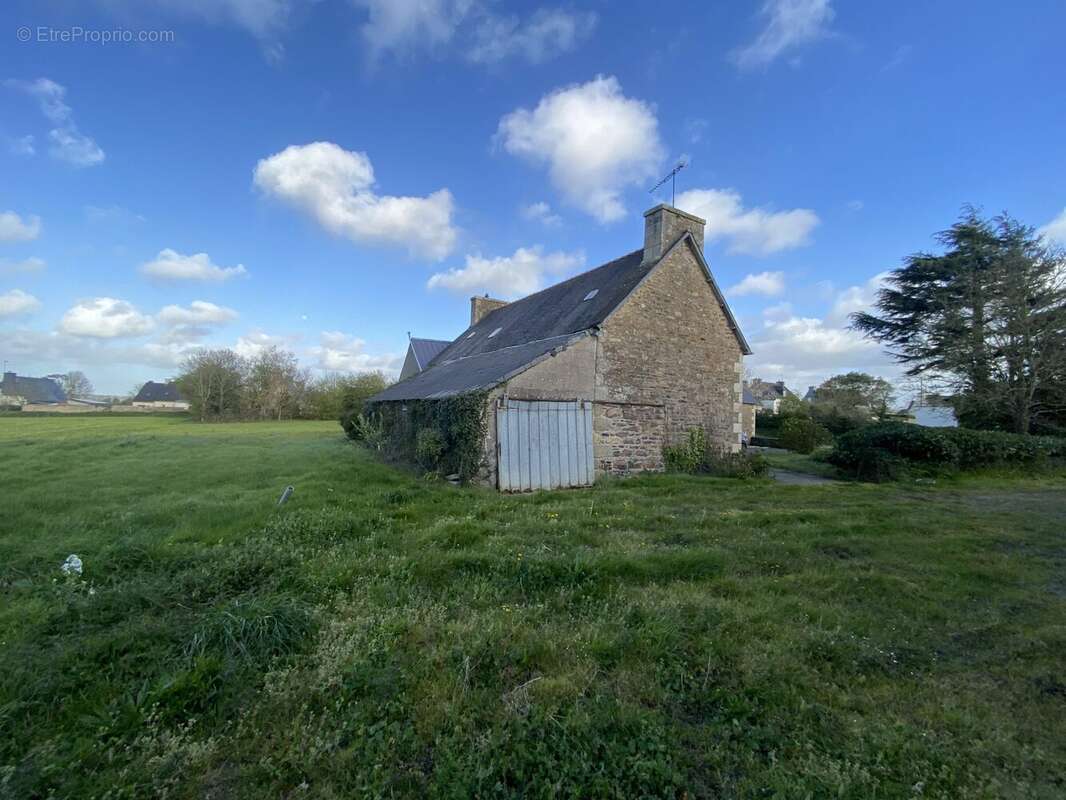 Maison à PLOEZAL