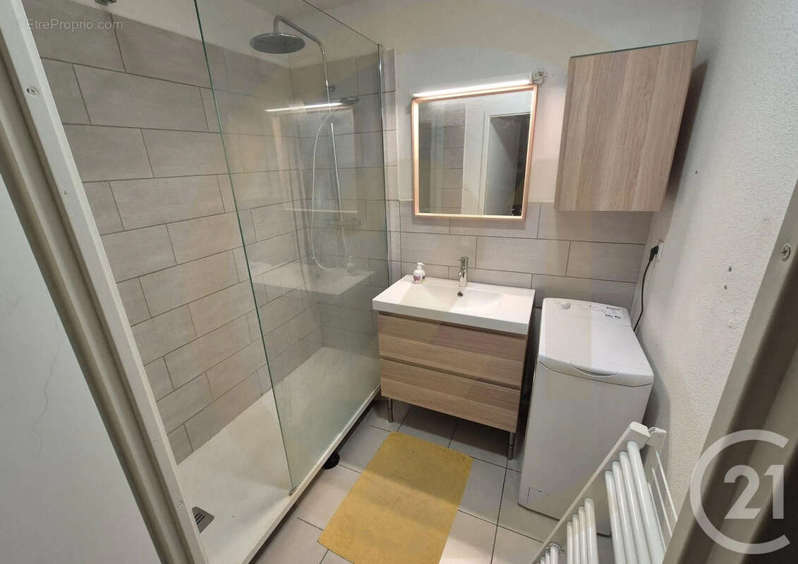 Appartement à L'ISLE-D'ABEAU