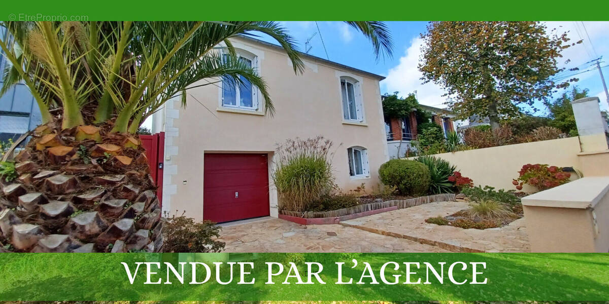 Maison à LE RELECQ-KERHUON