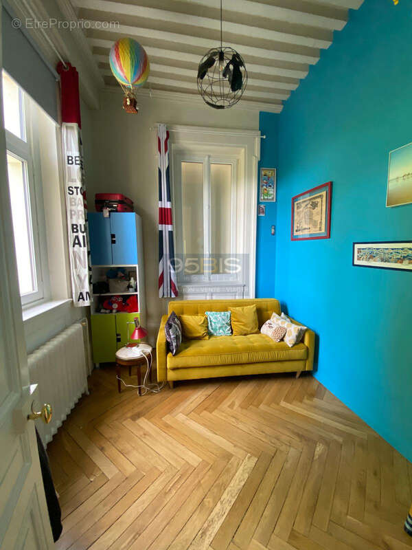 Appartement à COLLONGES-AU-MONT-D'OR
