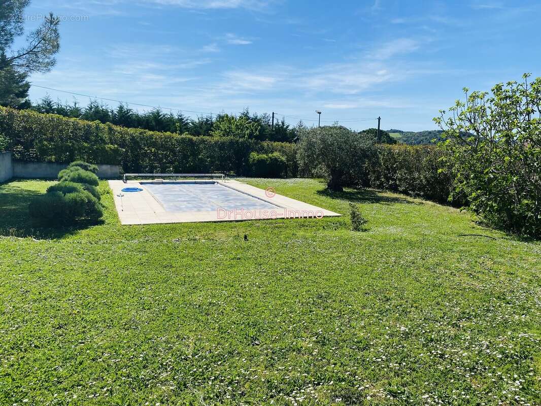 Maison 131 m² à Pomas  - photo 8