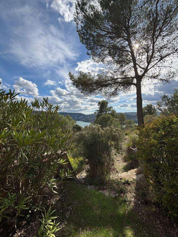 Maison à ESPARRON-DE-VERDON