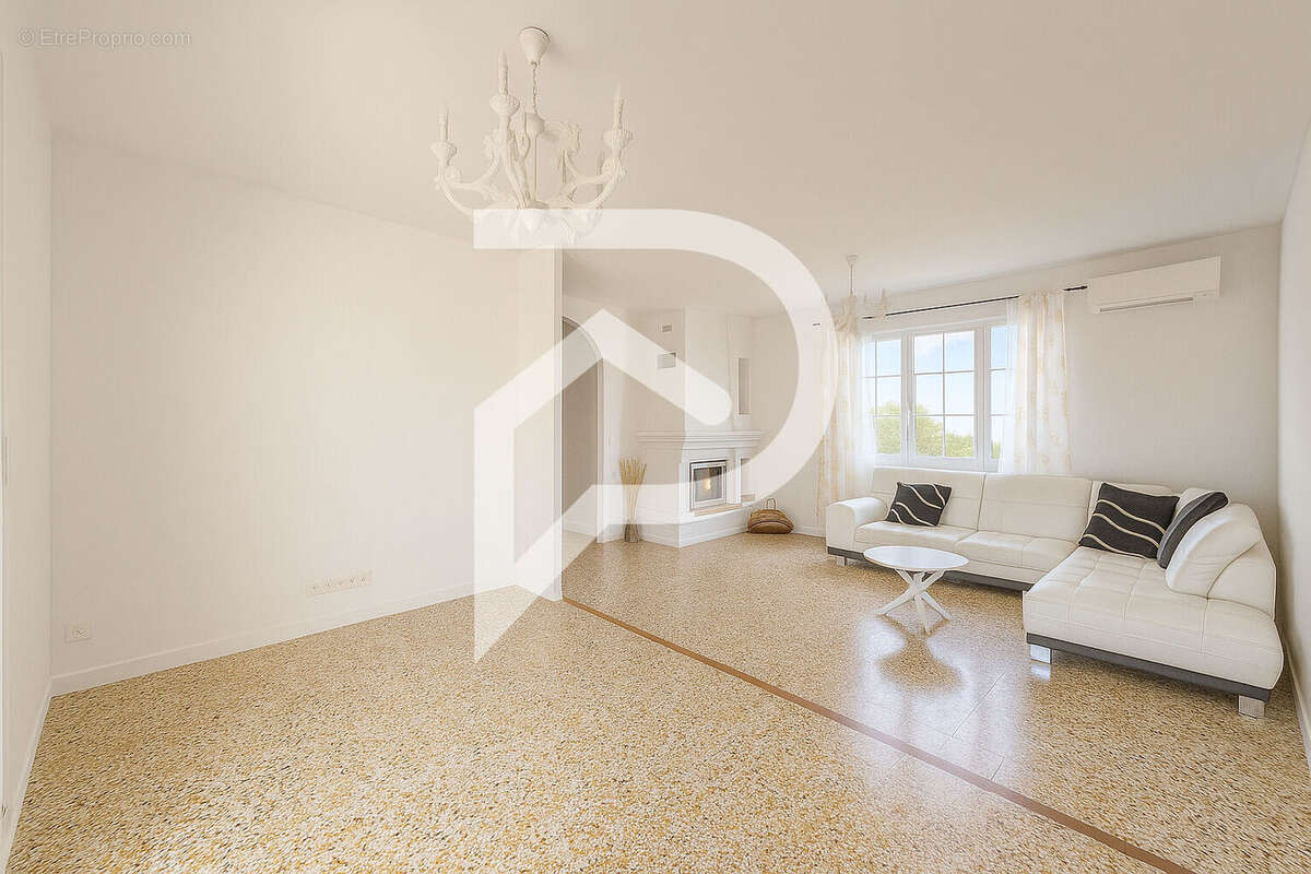 Maison à SAINT-CYPRIEN