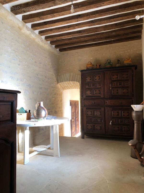 Maison à AUTHEVERNES