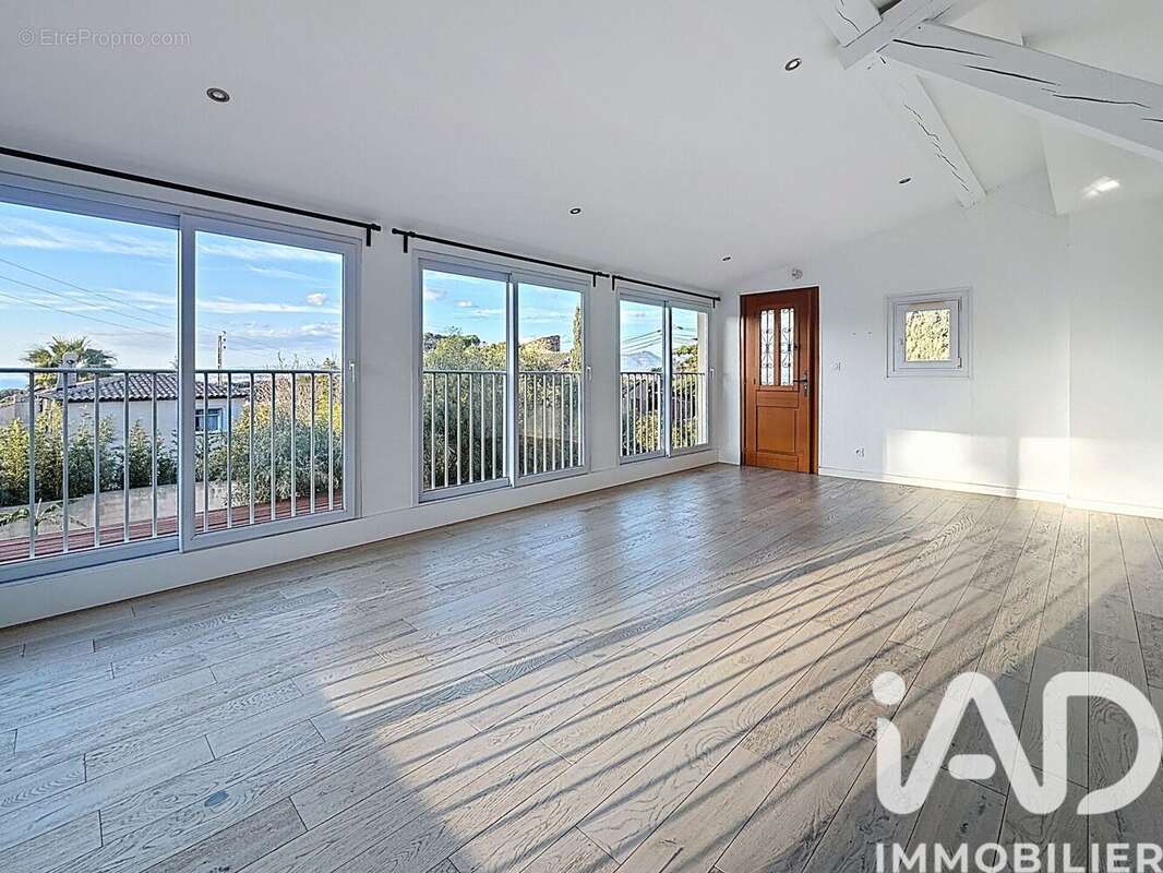 Photo 2 - Appartement à SIX-FOURS-LES-PLAGES