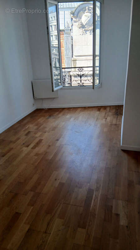 2 Pièces Bd de Grenelle - 25 m² - 315.000 uros - photo 2