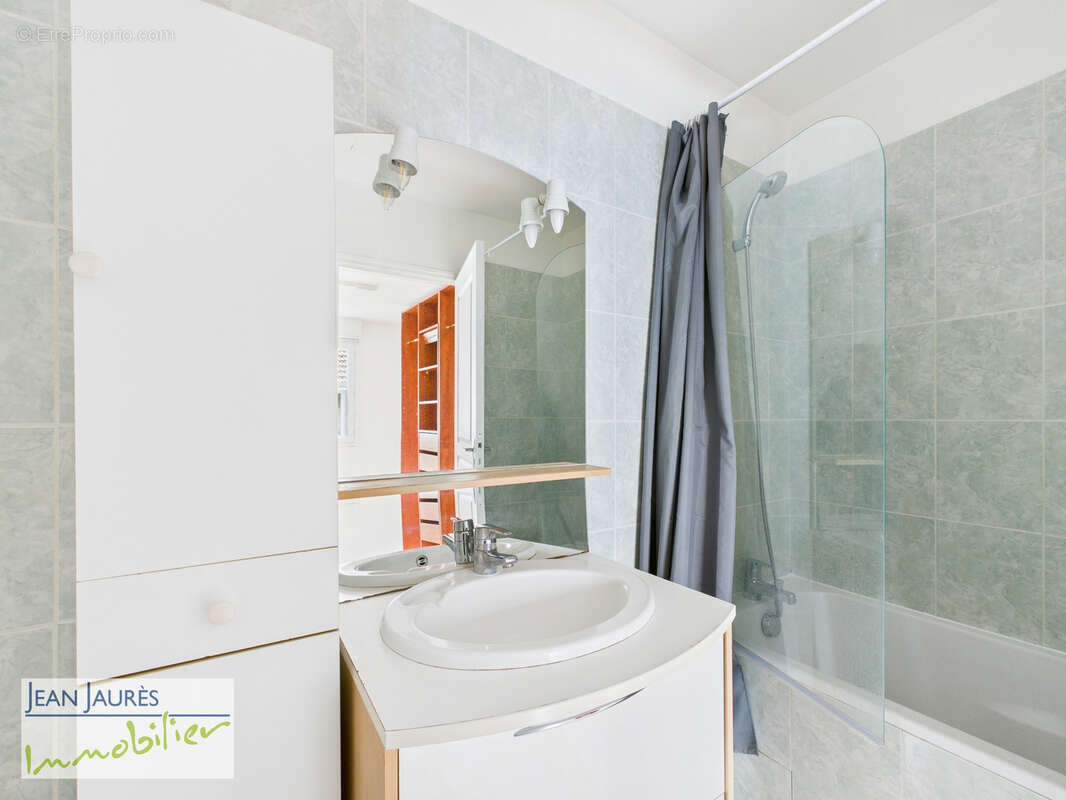 Appartement à SAINTE-SAVINE