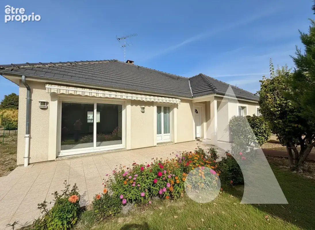 Maison 5 pièces 116 m² · à Saint-Julien-les-Villas · 116 m² · 295 000 €