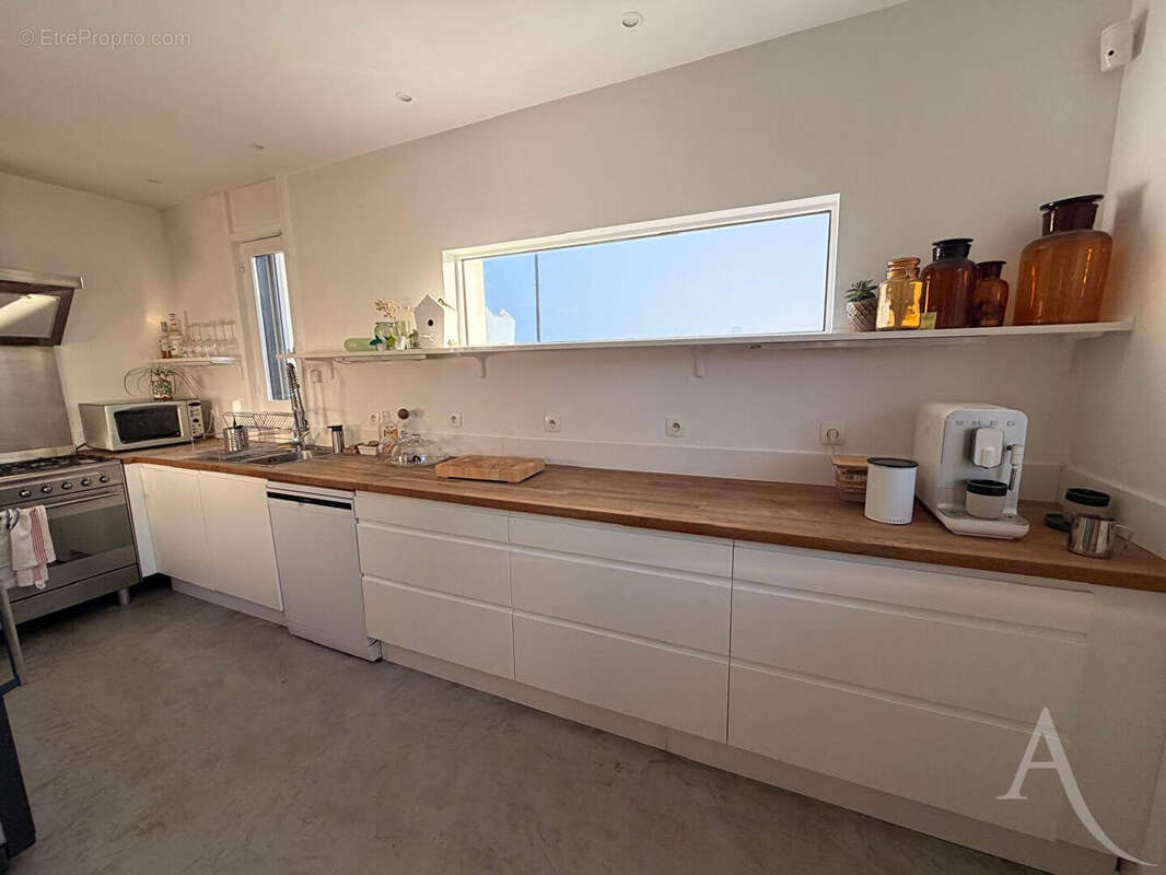 Maison à SAINTE-GENEVIEVE-DES-BOIS