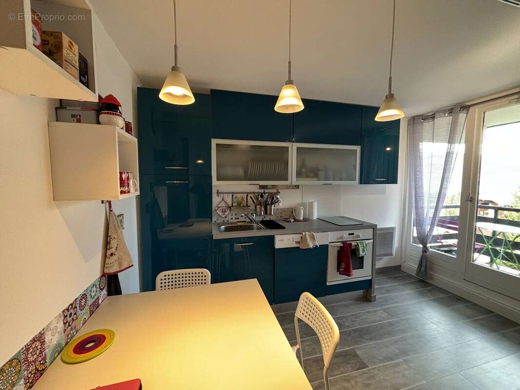 Appartement à MORILLON