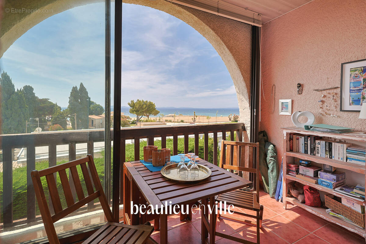 Appartement à LA LONDE-LES-MAURES