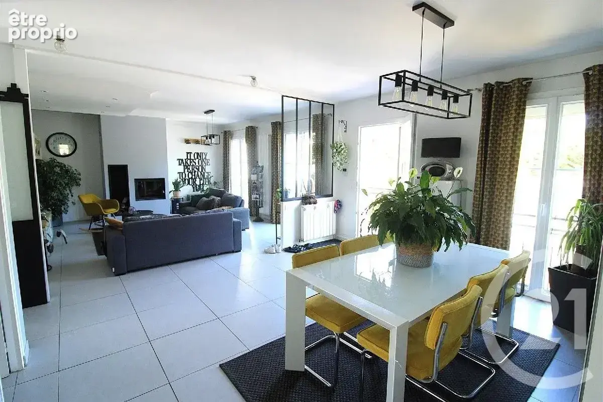 Maison 220 m² à Yerres  - photo 4