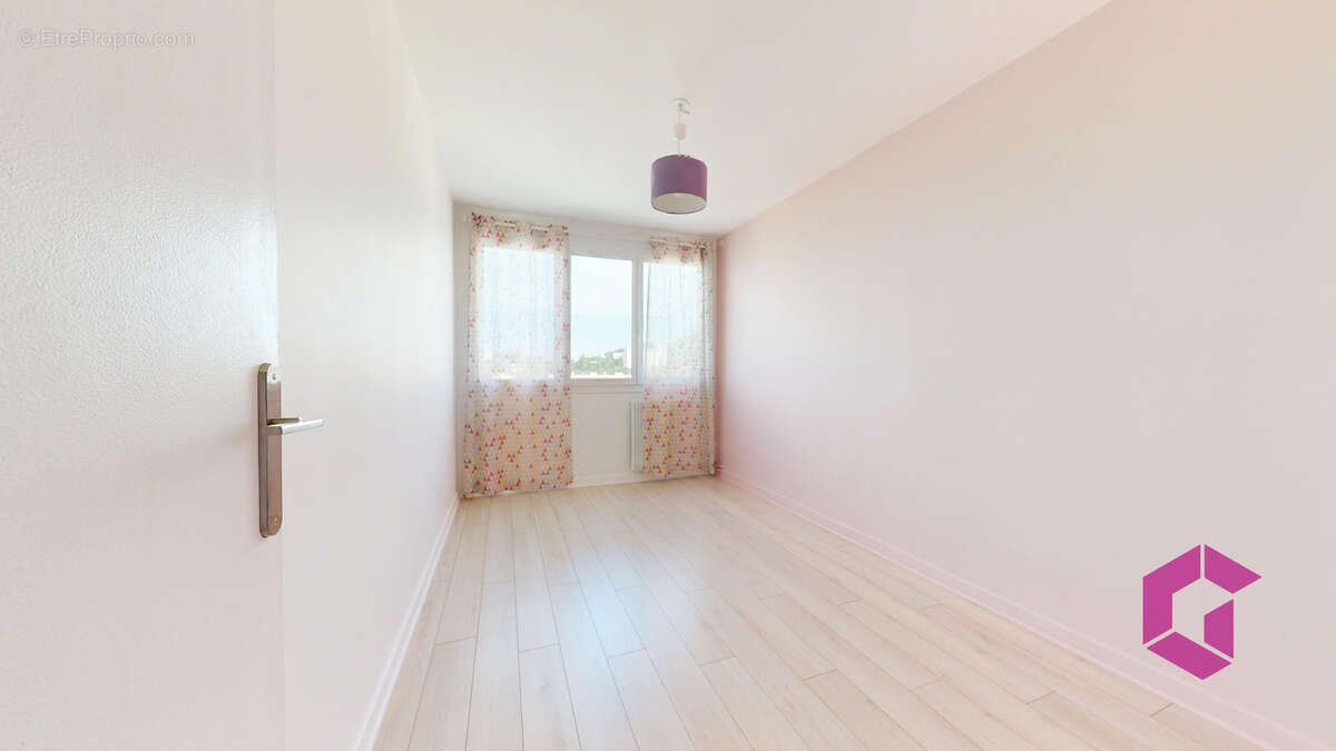 À vendre   Appartement T3/T4 de 70 m2   Dernier étage avec balcon et vue dégagée   Saint-Étienne, secteur Bell - photo 7