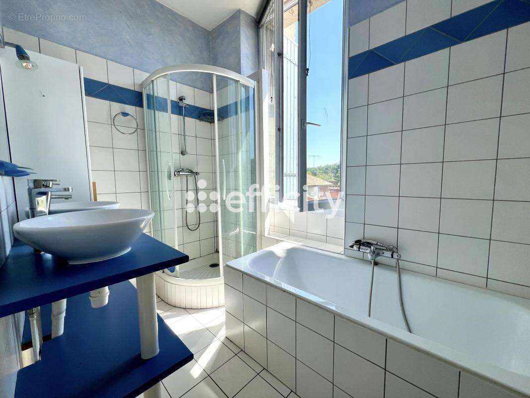 Maison à CARBON-BLANC