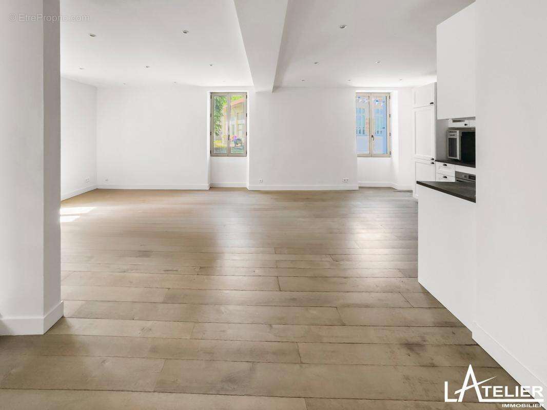 Appartement à MAREIL-MARLY