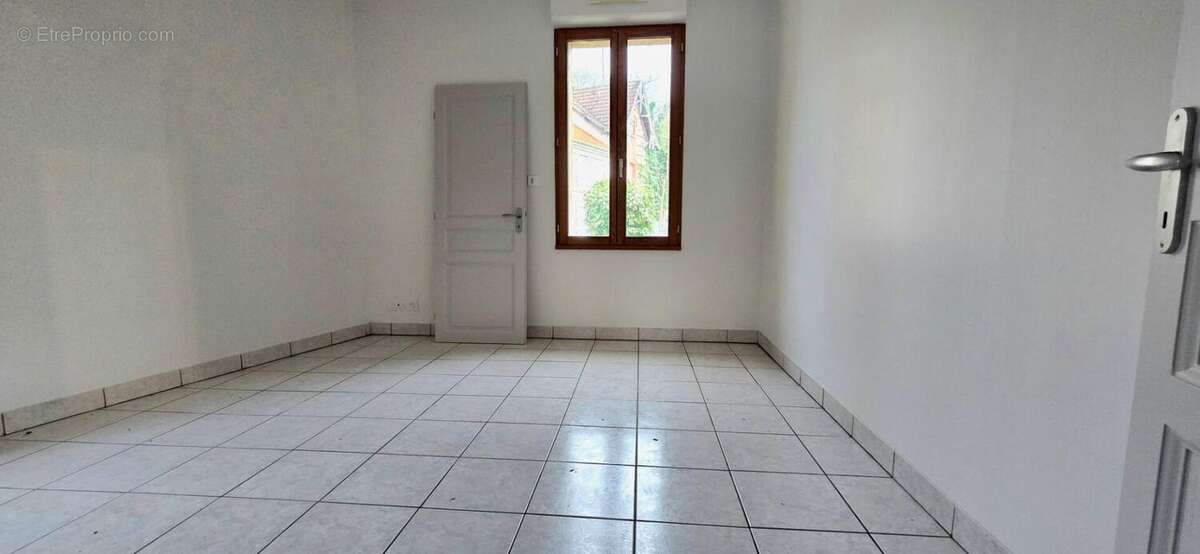Maison à MONTPON-MENESTEROL