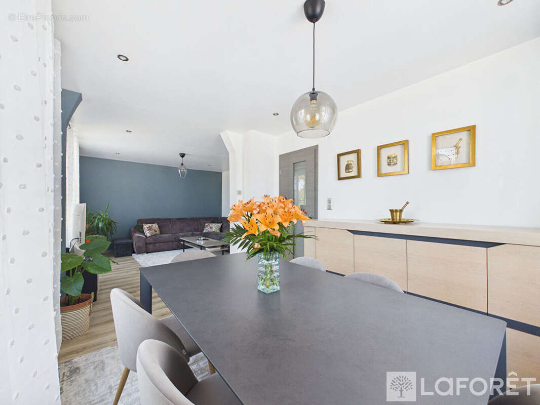 Maison Pfastatt 6 pièces 120m² avec 4 chambres et piscine - photo 3