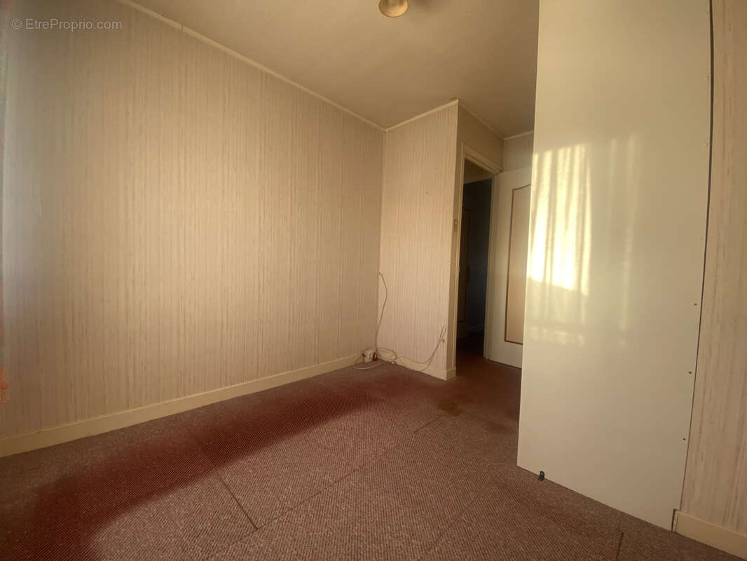 Maison à COURRIERES