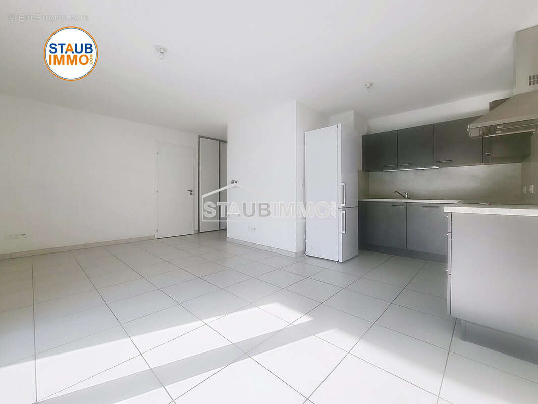 Appartement 43 m² à Saint-Louis  - photo 3