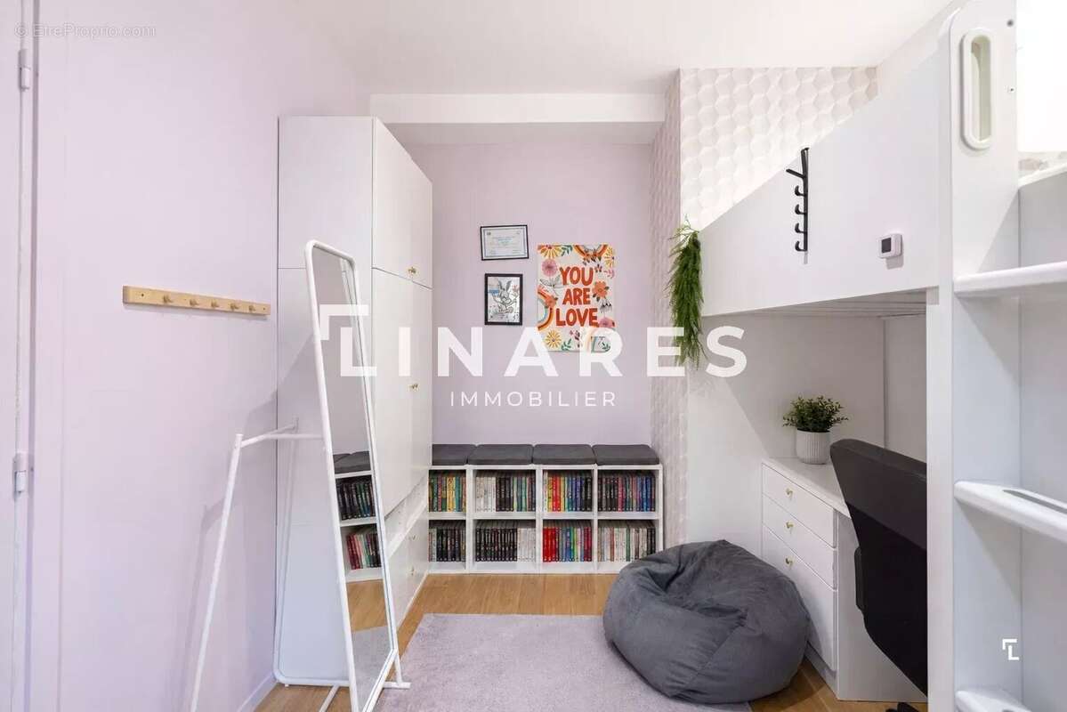 Appartement à MARSEILLE-5E