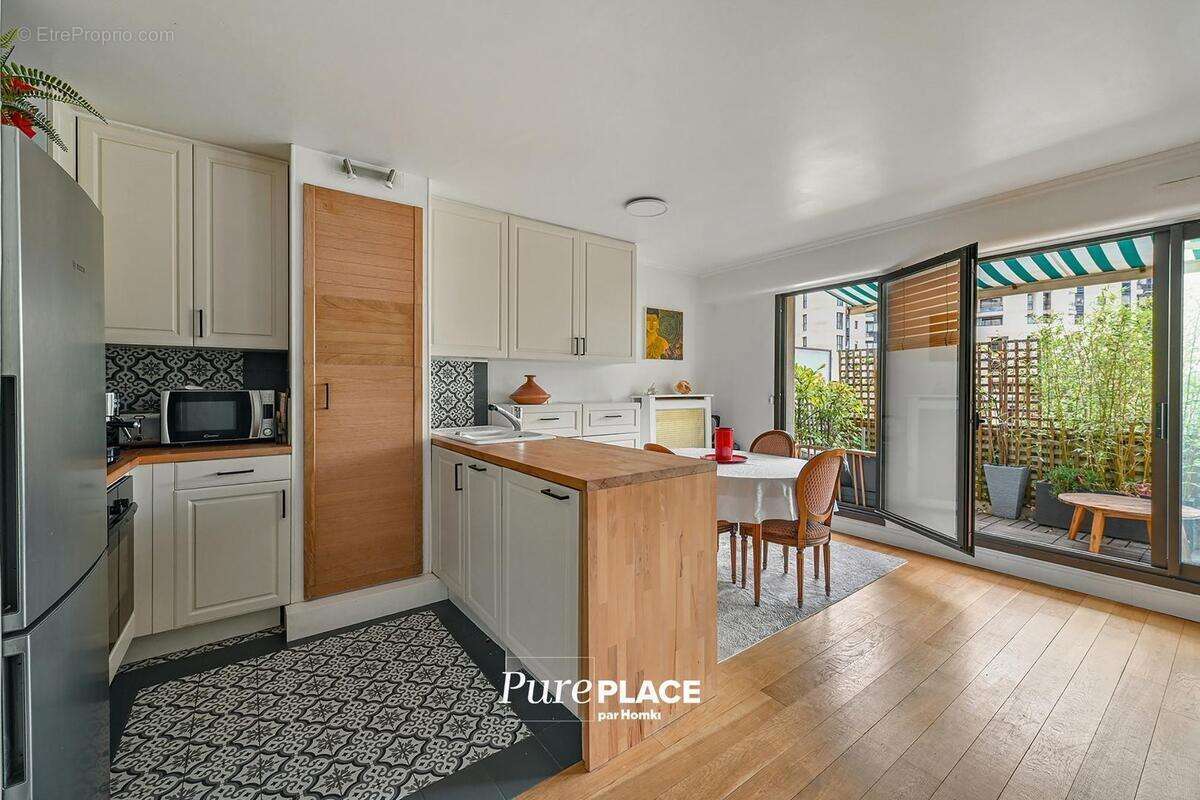 Appartement à LEVALLOIS-PERRET