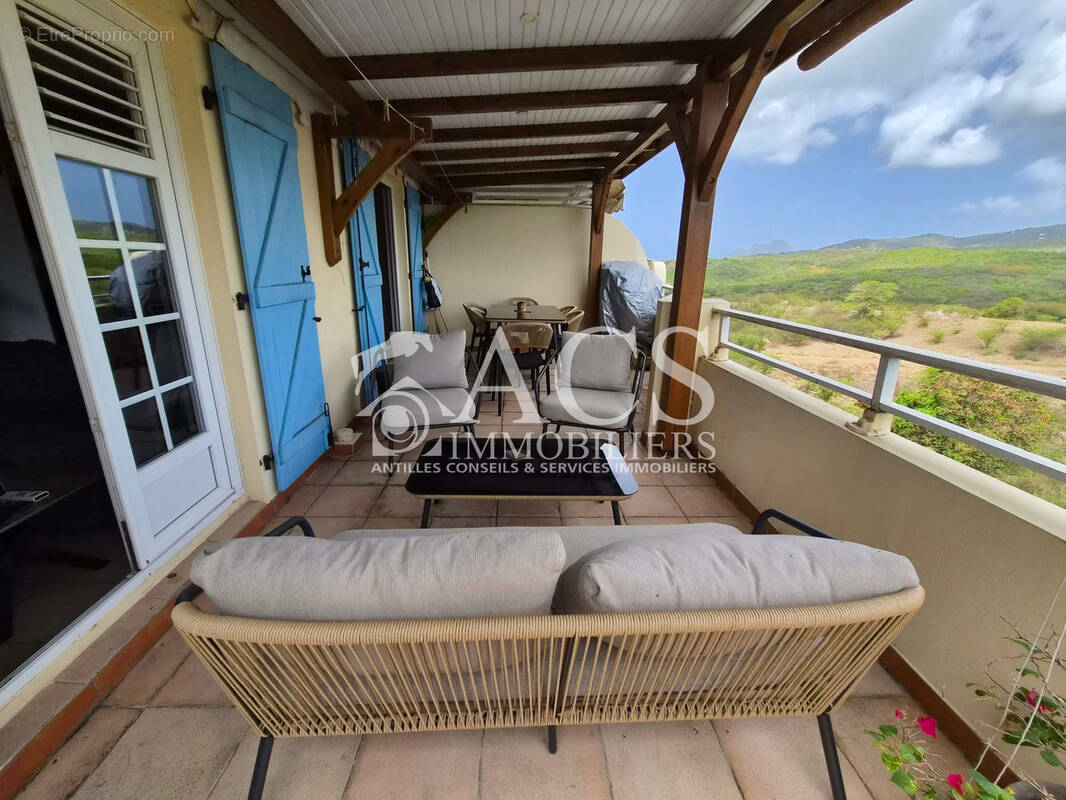 Appartement à SAINTE-LUCE