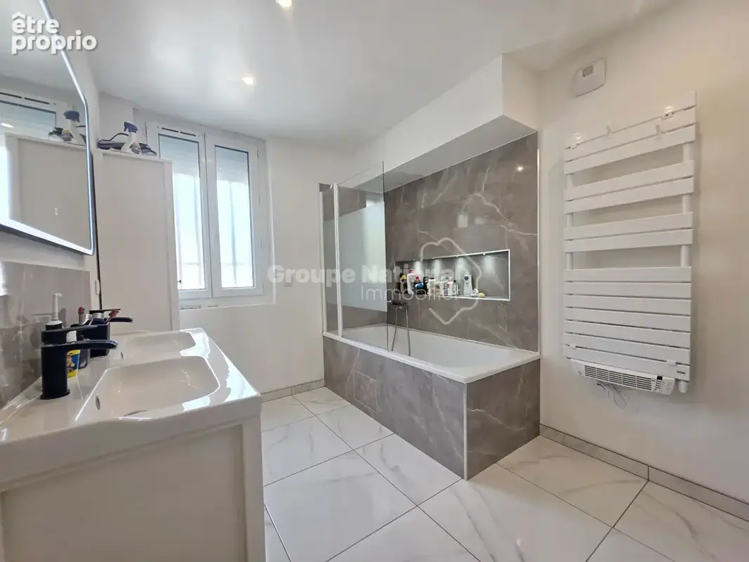 Maison de plain-pied rénovée,  80 m² , Miramas (13140) - photo 12