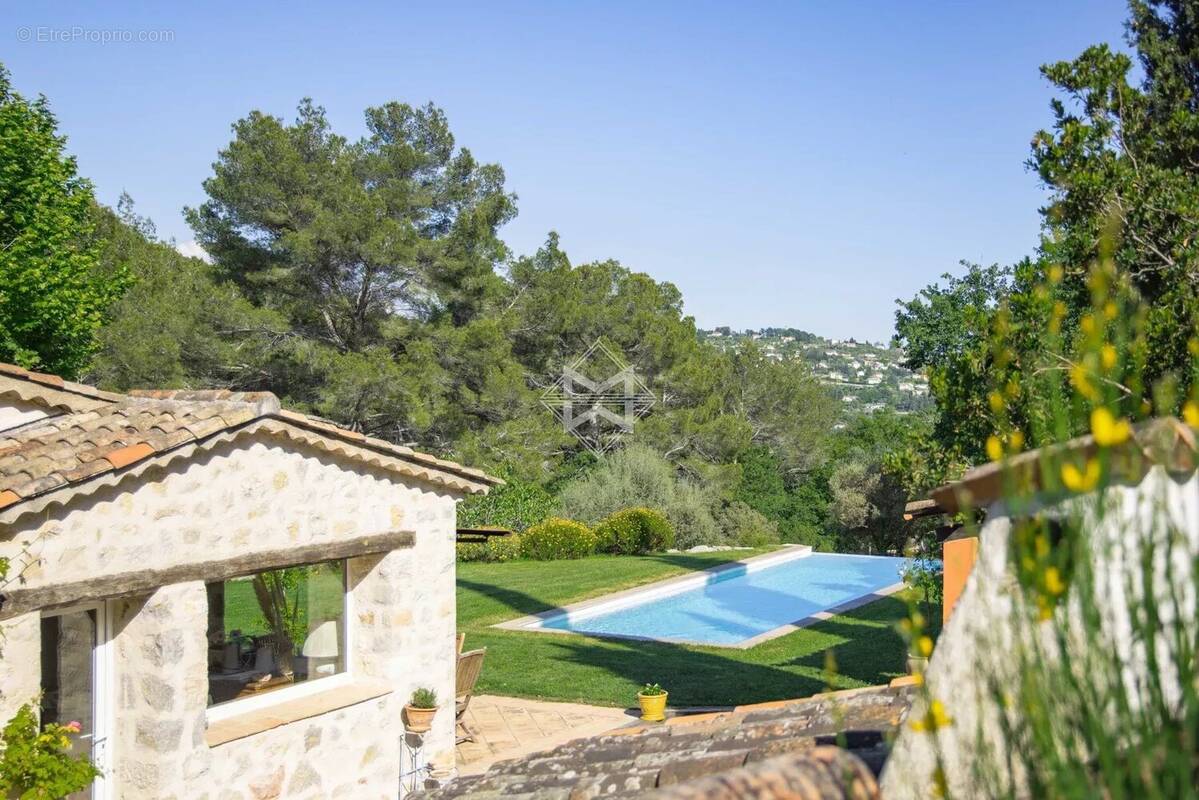 Canton de Fayence – Charmante maison provençale avec vue sur le vieux village - photo 5