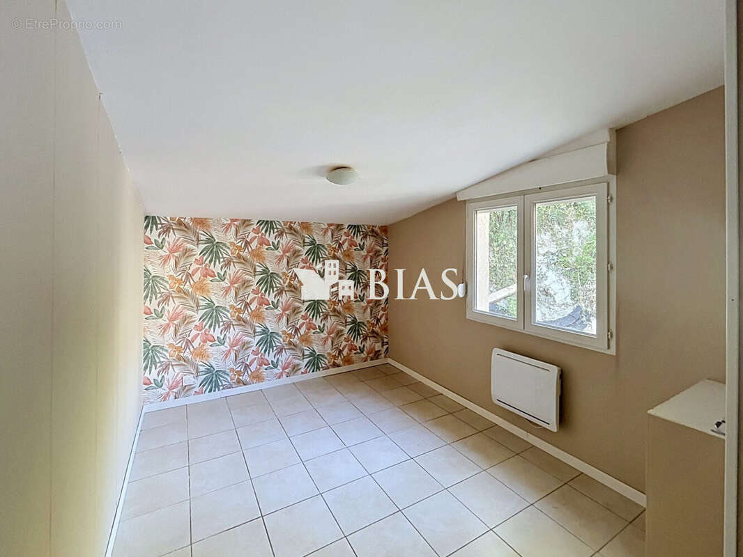 Maison 88 m² à Freneuse  - photo 3