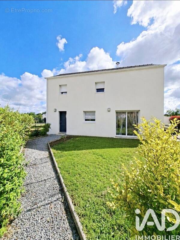 Photo 1 - Maison à BESNE