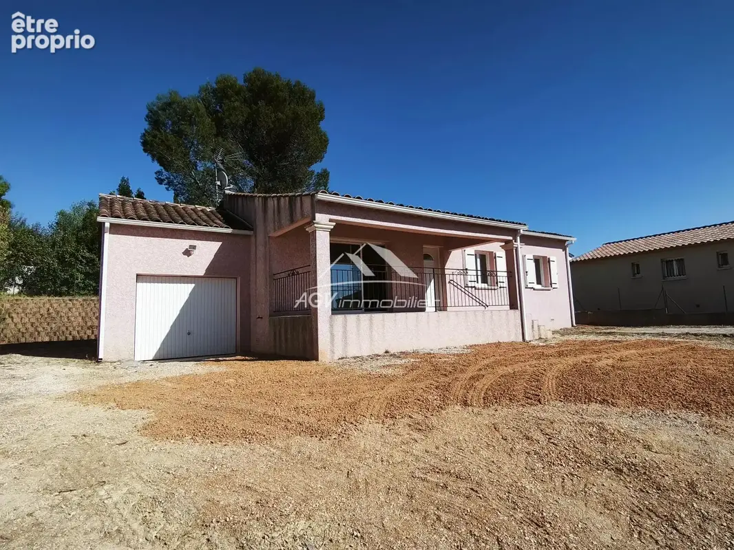 Lézan, maison plain pied, 2 chambres + 1 bureau, garage, terrain clos - photo 2
