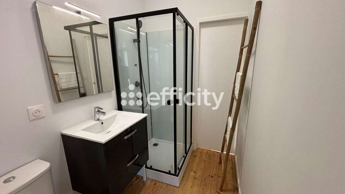 Maison à RUELLE-SUR-TOUVRE