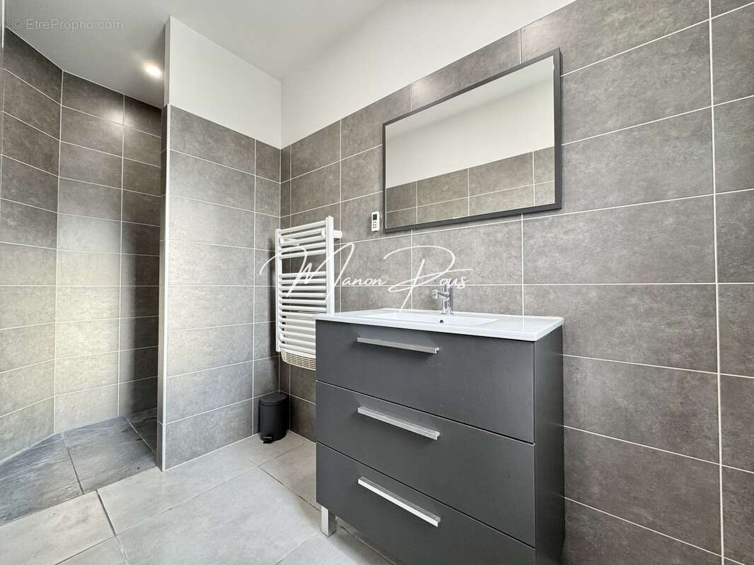 Maison à PEYRESTORTES