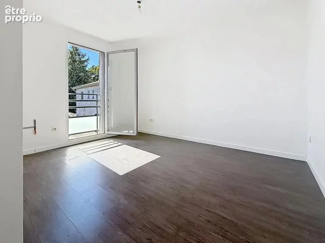 Maison  contemporaine avec terrasse et jardin aux portes de Lyon - photo 12
