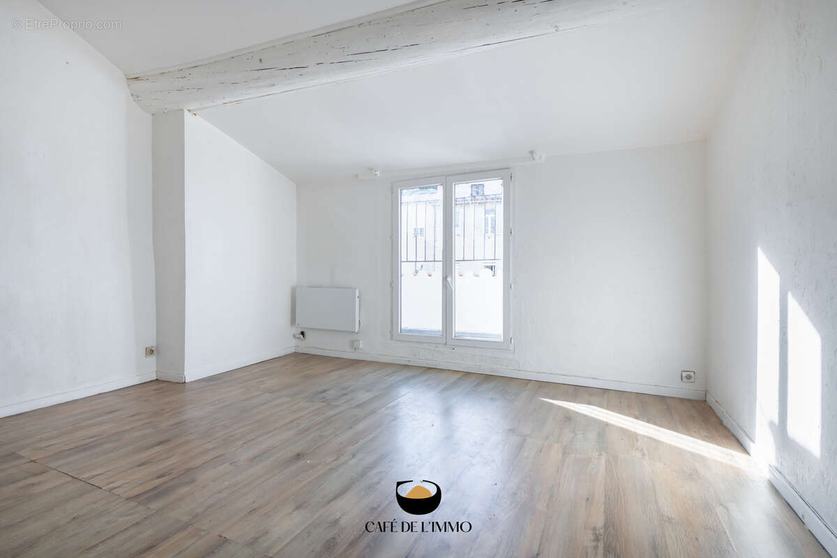 Appartement à MARSEILLE-6E