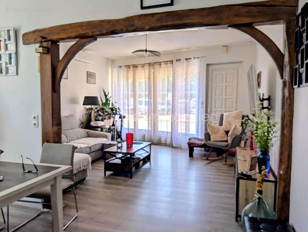 Maison à LE MAS-D'AGENAIS