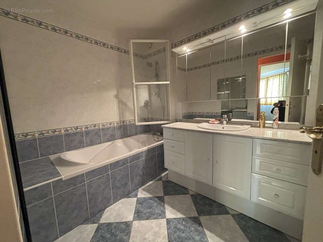 Appartement à MONTIGNY-LE-BRETONNEUX