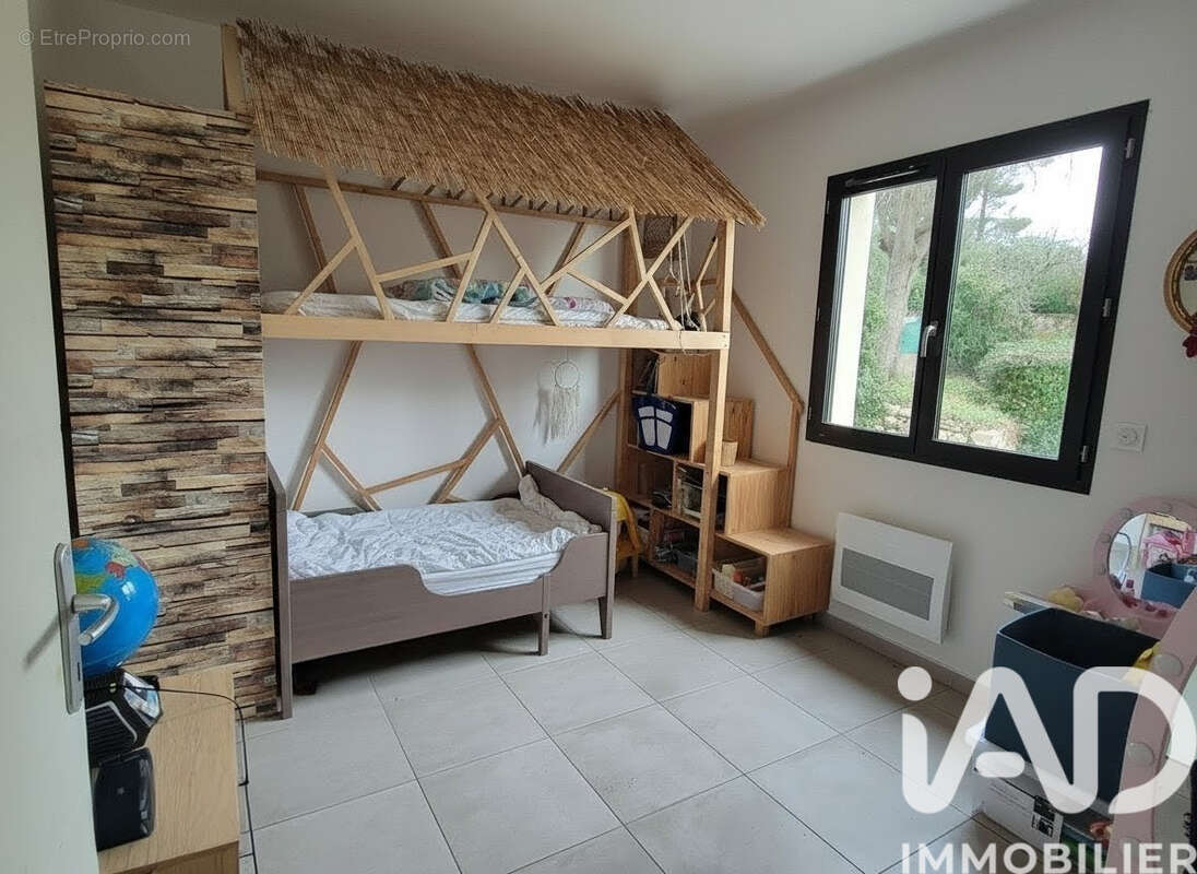 Maison 89 m² à Laudun-L'ardoise  - photo 8