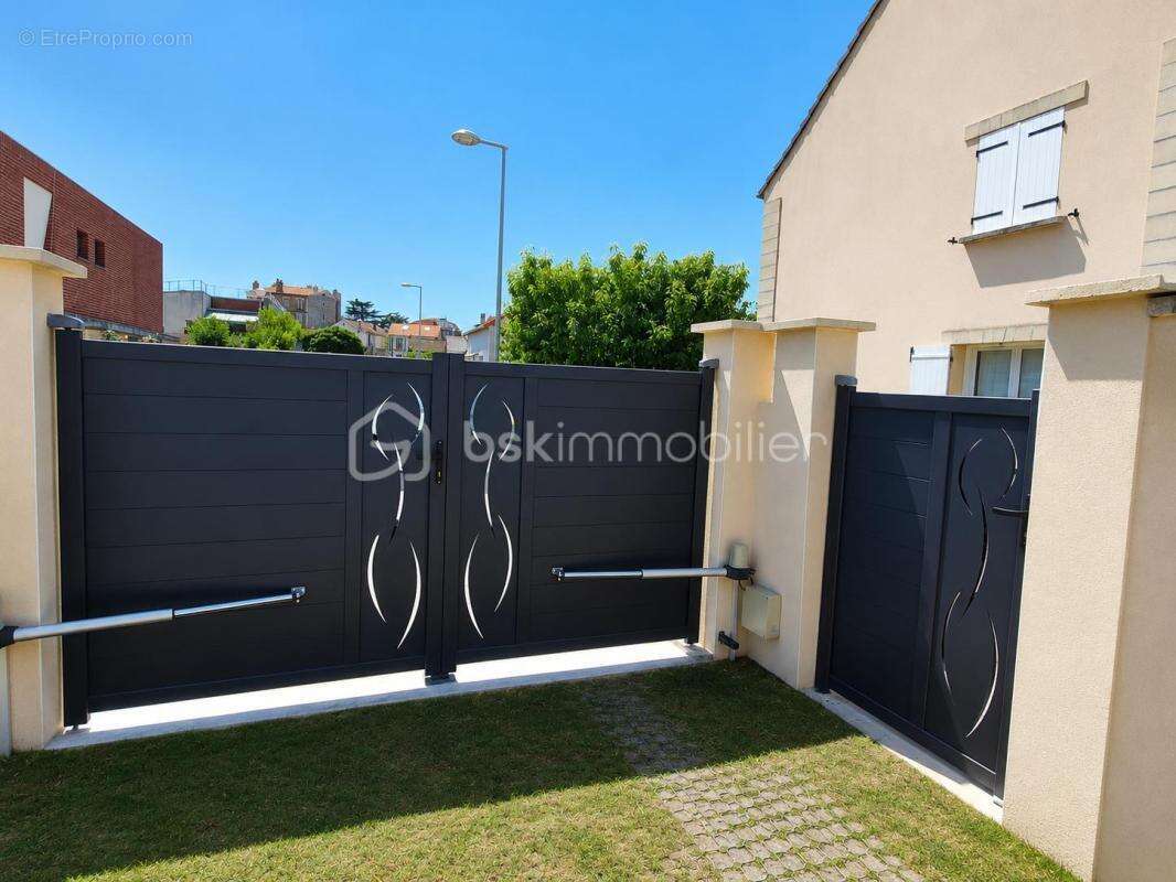 Charmante maison non mitoyenne de 135 m², 6 pièces, 4 chambres, quartier mont-valérien – dpe b - photo 15