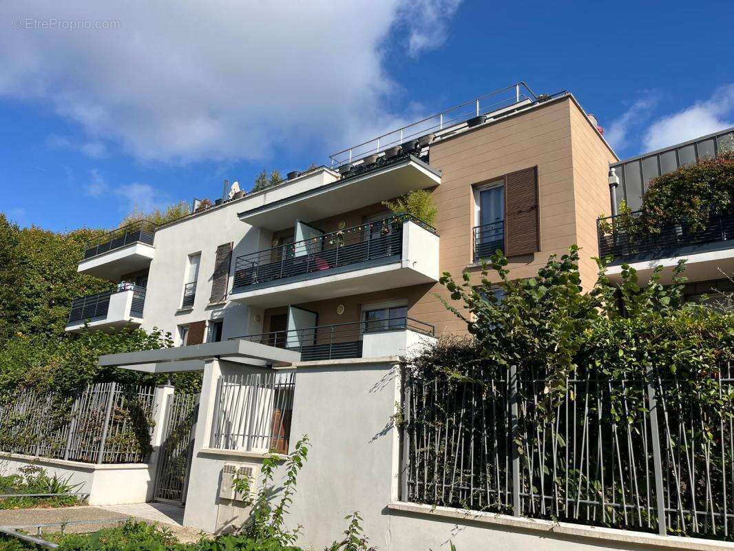 Beau trois pieces - immeuble recent - eaubonne - photo 14