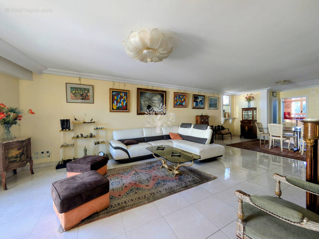 Appartement à SANARY-SUR-MER