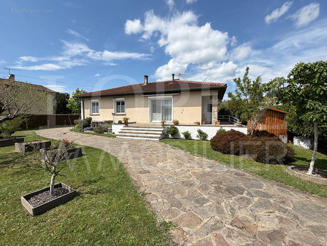 Maison à PAYRIN-AUGMONTEL