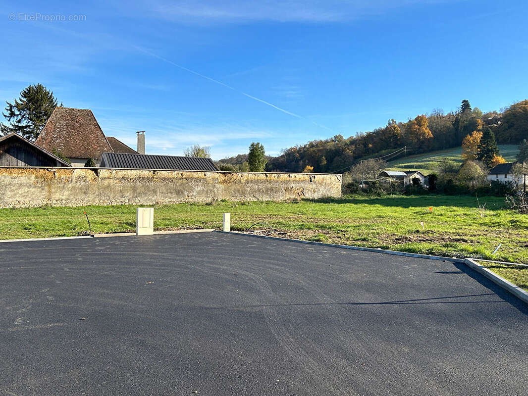 Terrain à SAINT-CHEF