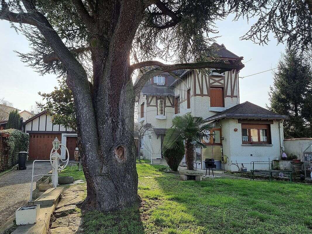 Maison à SUCY-EN-BRIE
