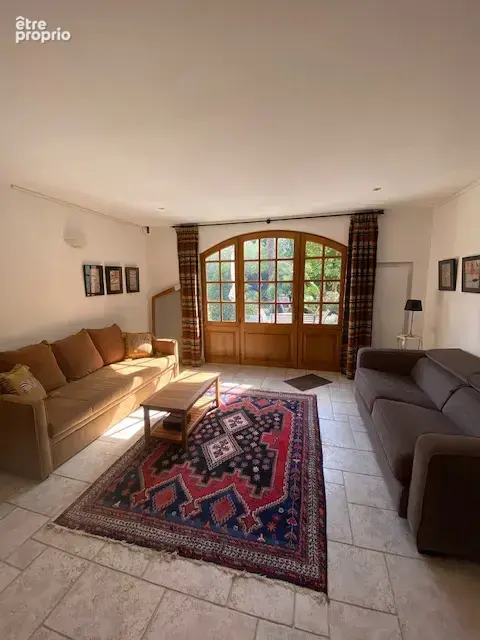 Dans un Domaine fortifiée médiéval, maison en pierres avec 249m2 habitables avec jardin privatif et paysagé - photo 23