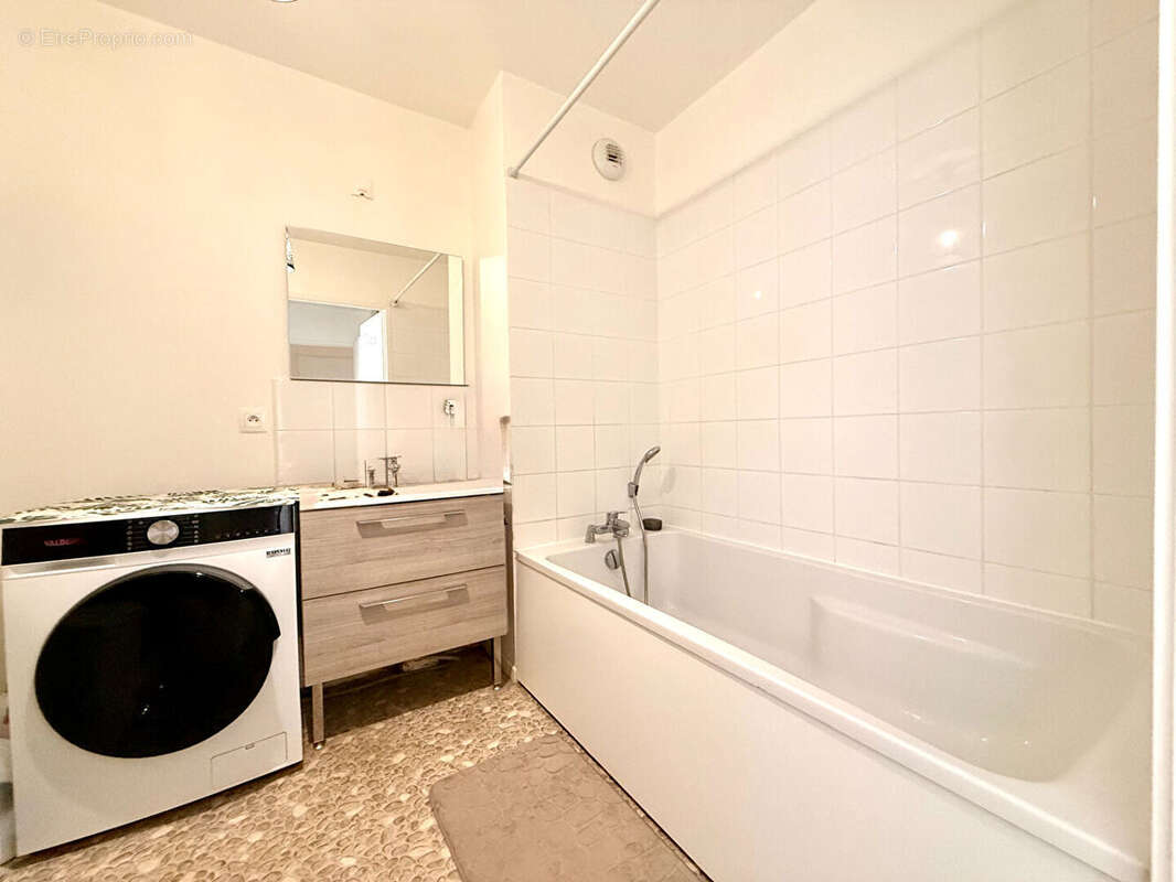 Appartement à BRIE-COMTE-ROBERT