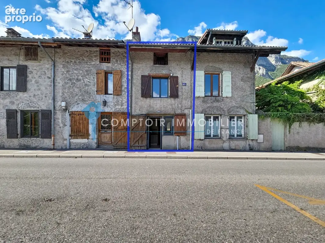 Maison de village a vendre - crolles - 38920 - 3 chambres - terrasse - agence immobiliere - titouan nicolas - photo 3