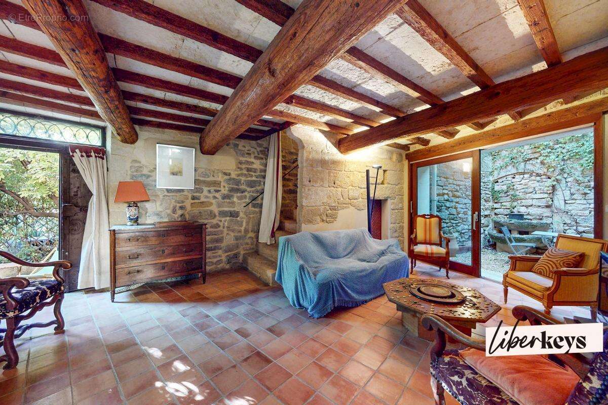 Maison à GALLARGUES-LE-MONTUEUX